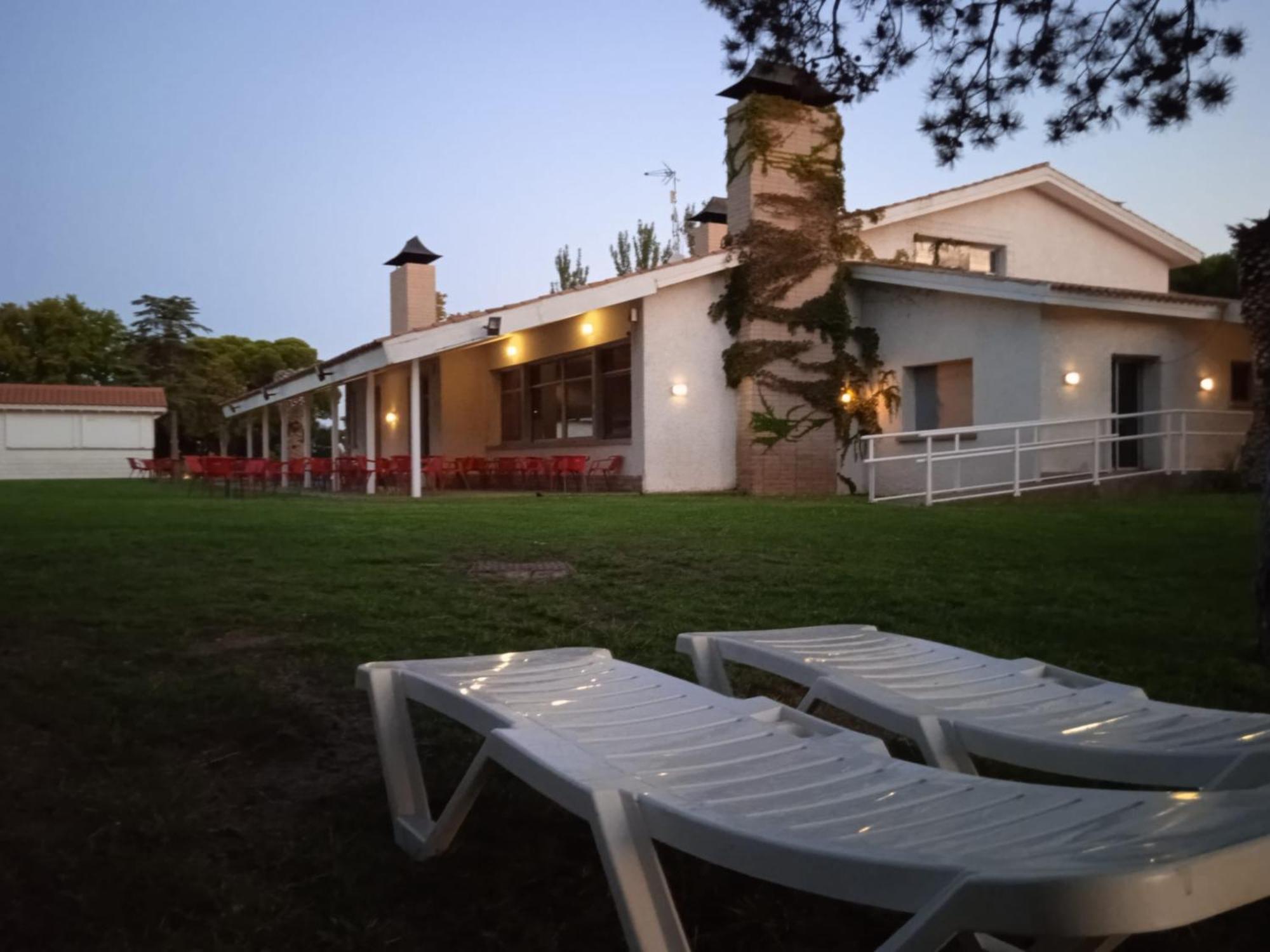 Albergue Zaragoza Camping מראה חיצוני תמונה