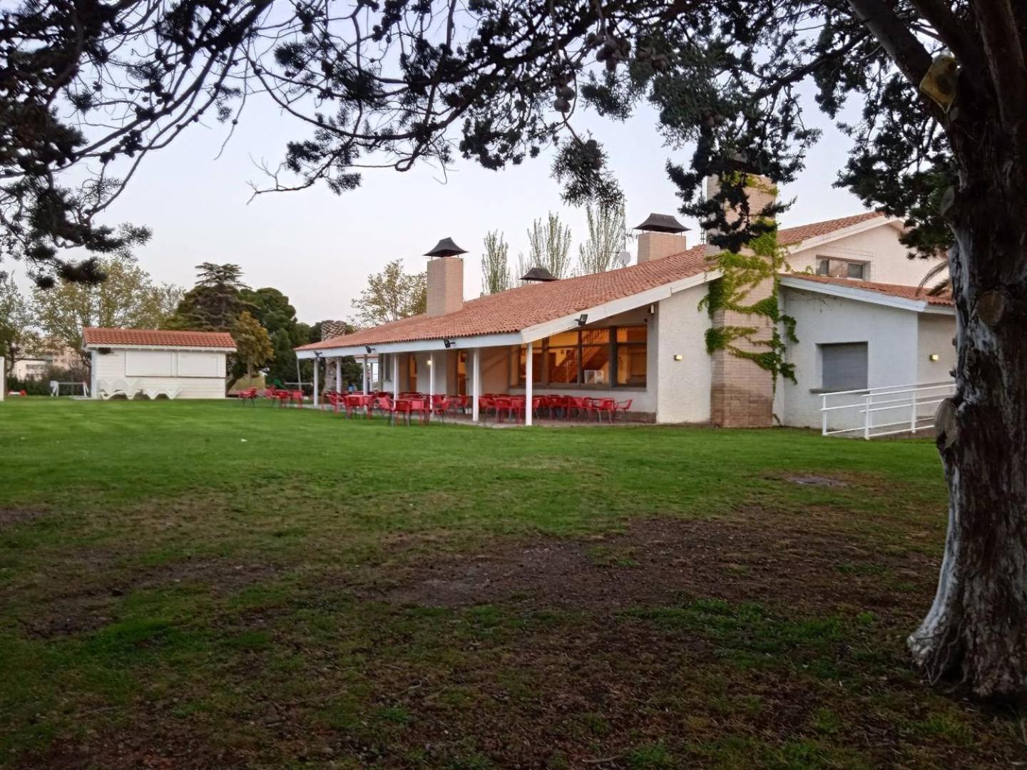 Albergue Zaragoza Camping מראה חיצוני תמונה